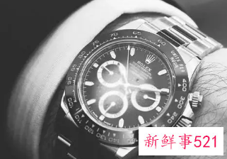 表盘里面有水雾怎么办