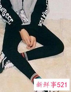 休闲运动鞋配什么裤子女