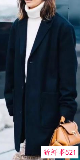 外套黑色的里面搭配什么颜色