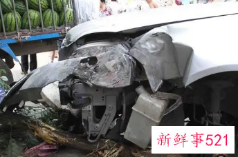 梦见弟弟出车祸死了是什么意思