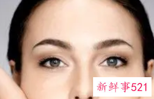 5个妙招巧去眼袋