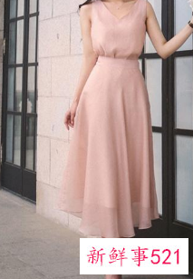 48岁女人怎么选裙子