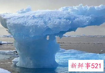 梦到洞里面结了很厚的冰