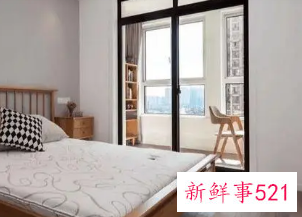 卧室没阳台怎么隔出来