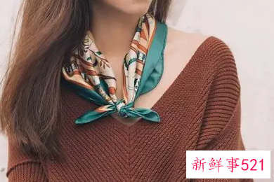 肤色暗黄戴什么颜色围巾