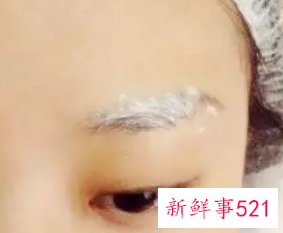 做完眉毛用生理盐水敷几天