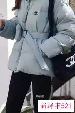 女人穿什么样的羽绒服