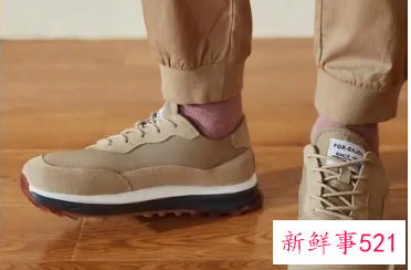 男生脚宽穿什么鞋好看