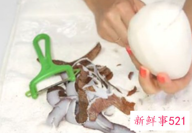椰青果肉怎么取出来