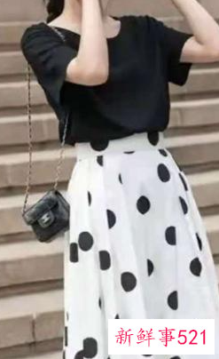 现在女孩子穿什么衣服好看