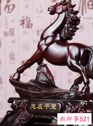 客厅摆什么摆件寓意好