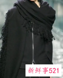 肤色暗黄戴什么颜色围巾