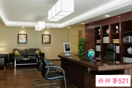 办公室风水之办公桌对门口好吗