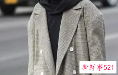 大胸穿大领大衣可以吗