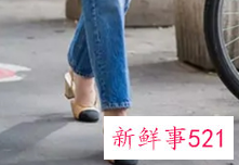 女宽松直筒裤配什么鞋子好看