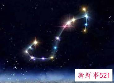 天蝎女对你有好感