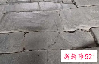 梦见石板断裂是什么意思