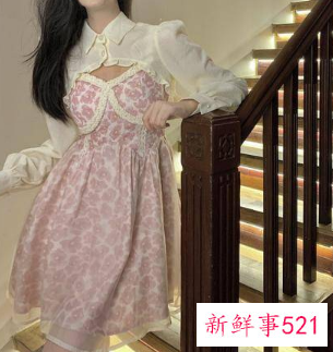 比较薄的外套搭配