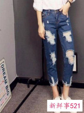 牛仔裤适合穿什么鞋子