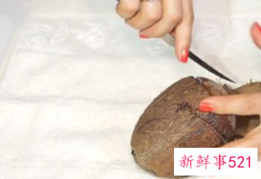 椰青果肉怎么取出来