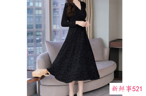 纯黑色裙子配什么鞋