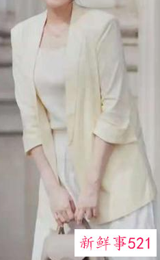 现在女孩子穿什么衣服好看