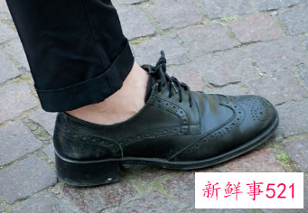 男生脚宽穿什么鞋好看
