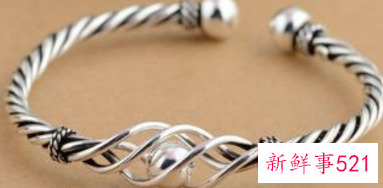 银手链和银手镯一起佩戴的禁忌