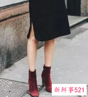 鞋子什么颜色比较百搭