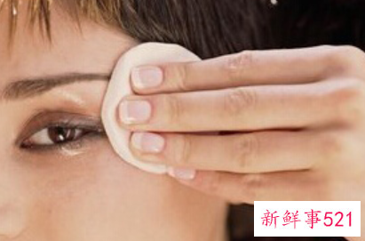 卸妆巾该怎么用