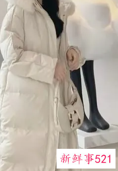 女人穿什么样的羽绒服