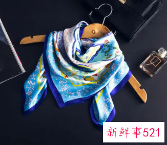 肤色暗黄戴什么颜色围巾