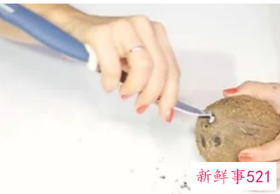 椰青果肉怎么取出来