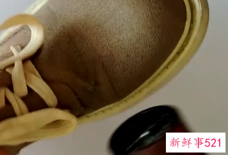 白色毛绒鞋脏了怎么清洗