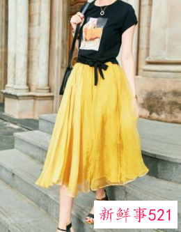 黄色运动裤搭配