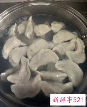 煮水饺用热水还是冷水的