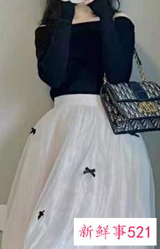 现在女孩子穿什么衣服好看