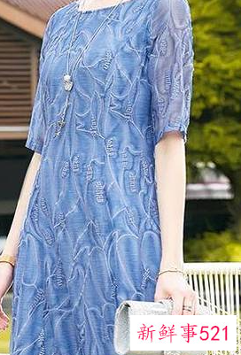 四十多岁穿什么色蕾丝连衣裙