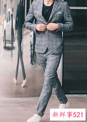 小白鞋西裤搭配