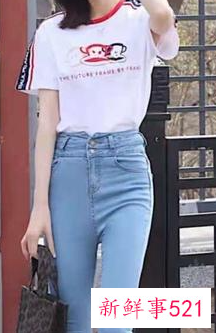 现在女孩子穿什么衣服好看
