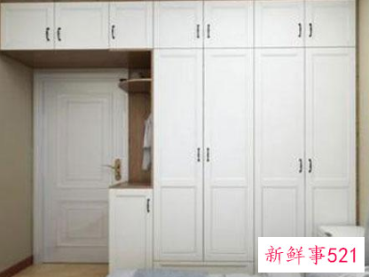 忌讳衣柜放在客厅