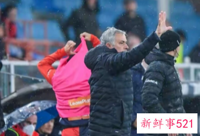 穆里尼奥兑现承诺送吉安800欧新鞋