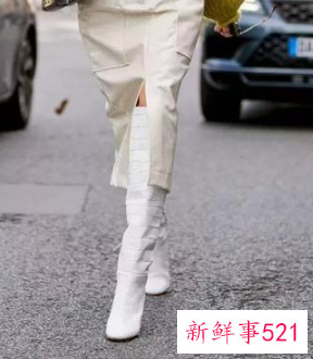 鞋子什么颜色比较百搭