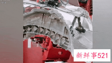 28万特斯拉撞一下要修20万