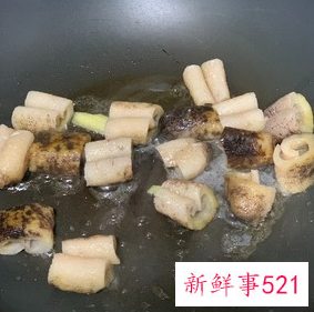 海参和花胶炖鸡汤的做法