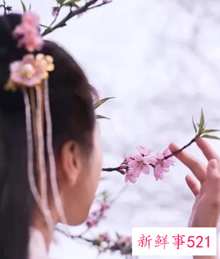 带桃花煞的女人