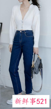 时尚博主演绎初秋的时髦穿搭