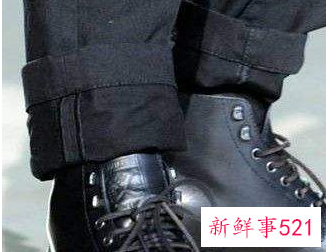 男士高筒靴搭配衣服图片