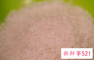 腊肠牛腩煲仔饭的做法