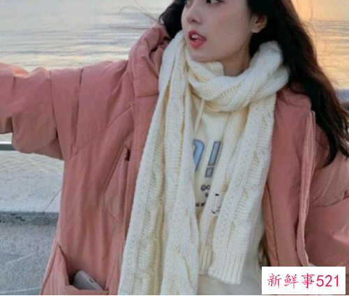 用浪漫甜美的芭蕾粉来滋润秋冬单调穿搭